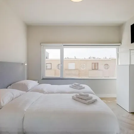 With Sea View And Parking In Daire