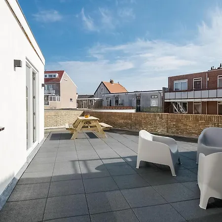 With Sea View And Parking In Daire *