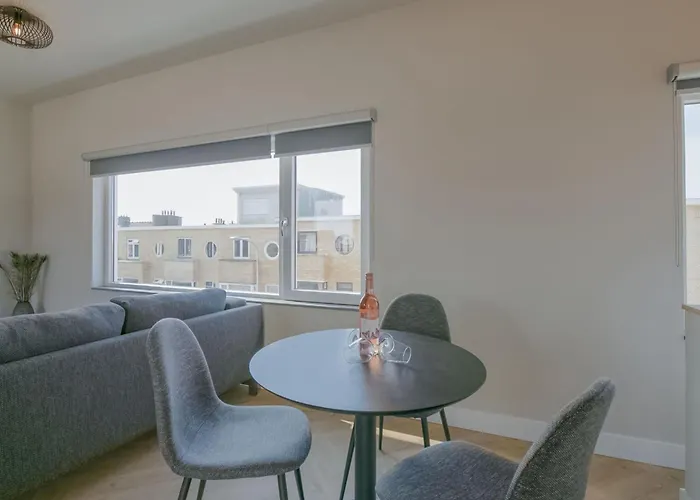 With Sea View And Parking In شقة كاتفايك أن زي