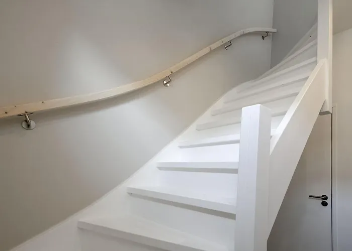 With Sea View And Parking In شقة *