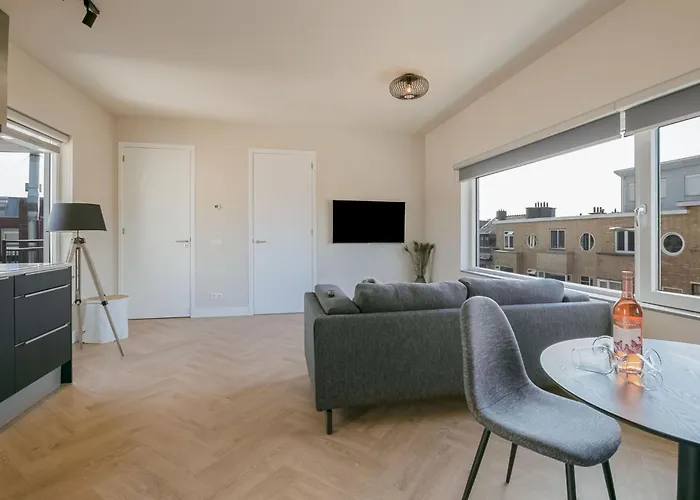 شقة With Sea View And Parking In