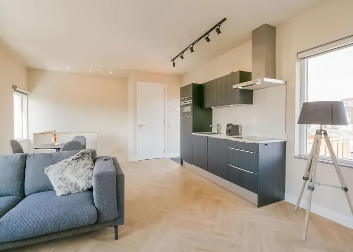 With Sea View And Parking In شقة كاتفايك أن زي