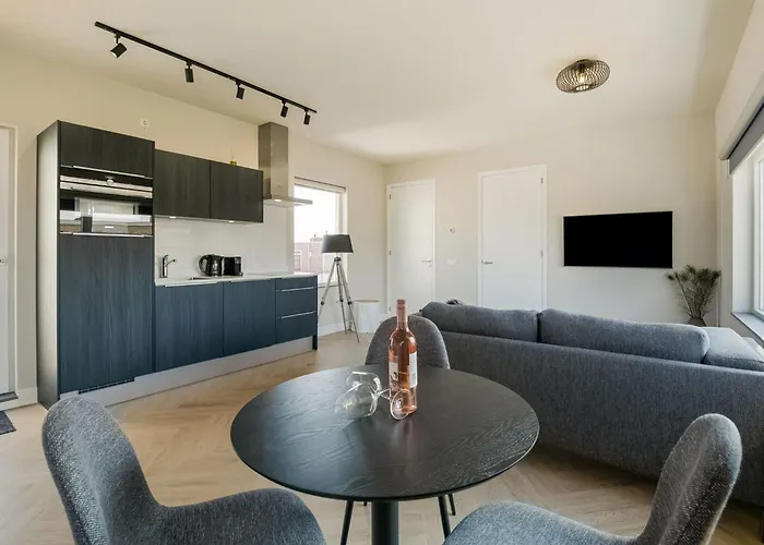 With Sea View And Parking In شقة