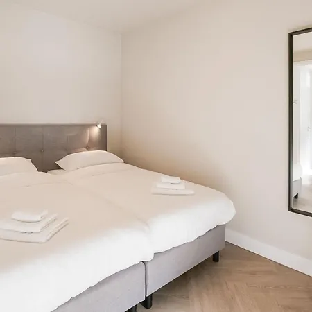 Apartamento With Sea View And Parking In *