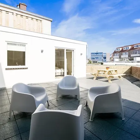 Apartamento With Sea View And Parking In *