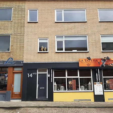 Apartamento With Sea View And Parking In