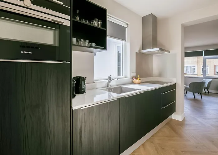 With Sea View And Parking In Apartman