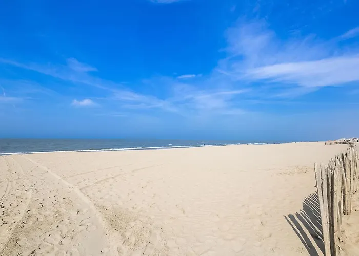 With Sea View And Parking In Apartman